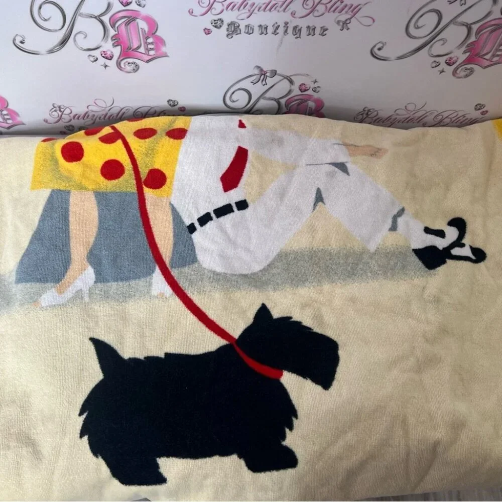 Eaton towel Beach Scene Blanket with dog rare vintage towel beach summer swim